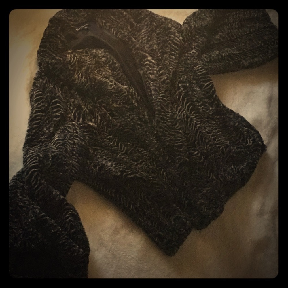 Swing jacket from faux fur